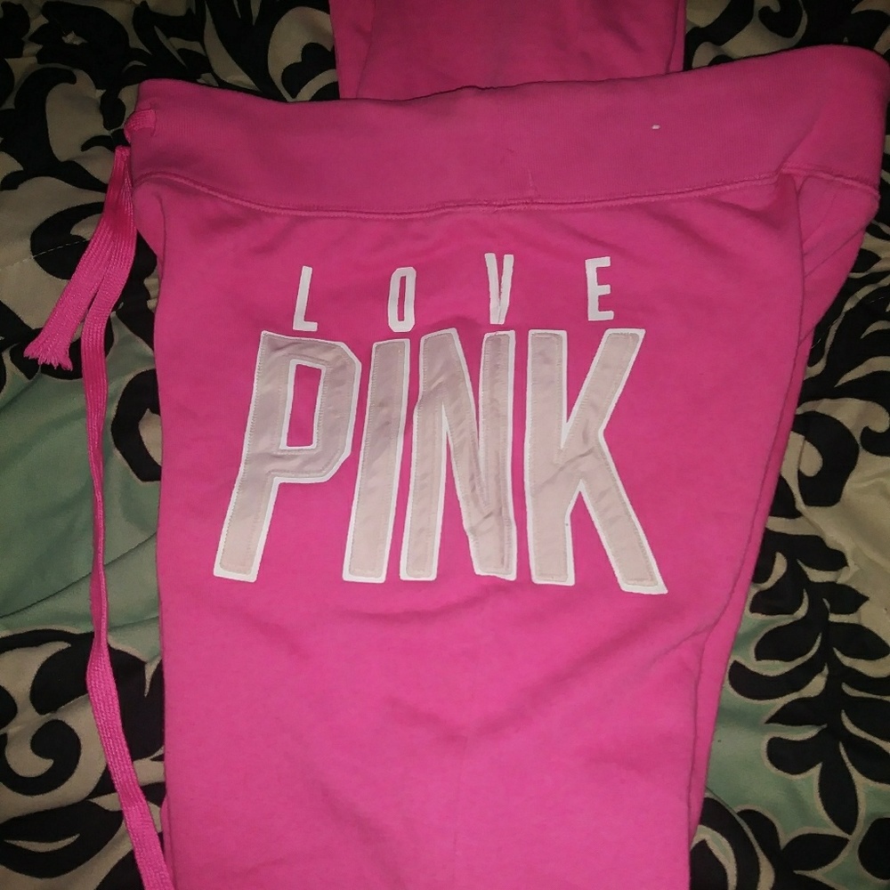 Pink VS - Picture 2 of 4